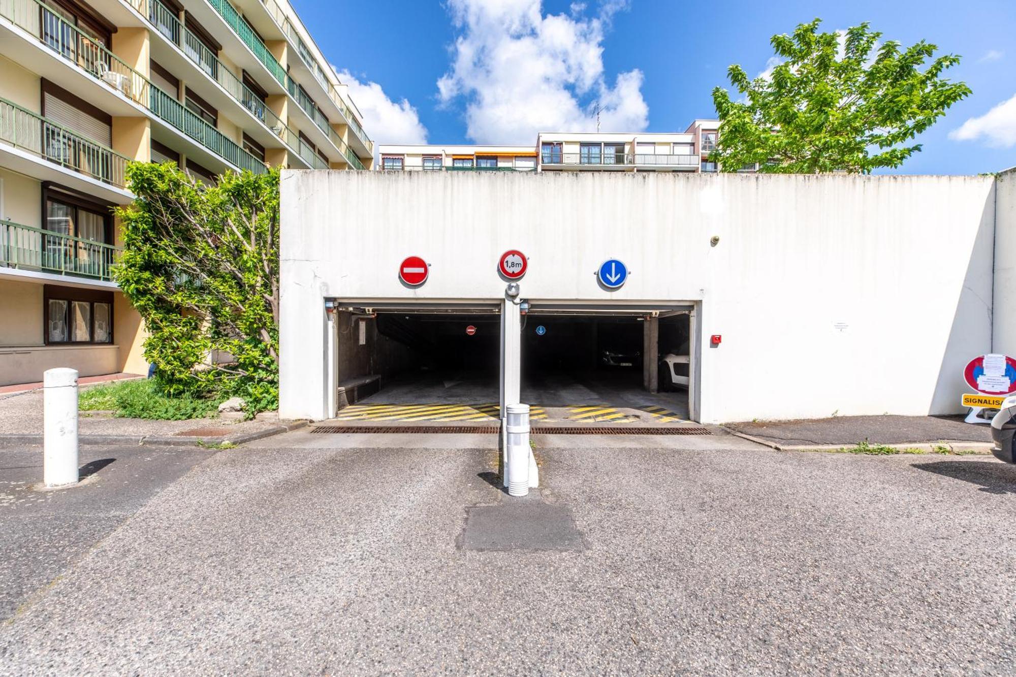 *Cocoon Area* Confort & Parking Clermont-Ferrand Exteriör bild